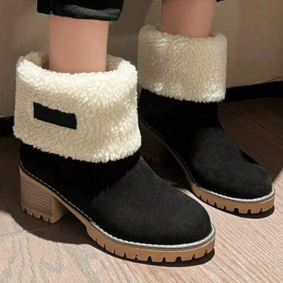 Women's Black and Cream Ankle Boots - Picture 3 of 3